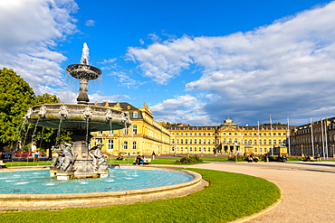 Schlossplatz Stuttgart (Palace Square), New Palace, Fountain, Stuttgart, Baden-Wurttemberg state, Germany, Europe