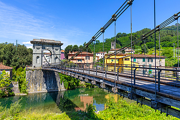 Chain Bridge, Ponte delle Catene, River Lima, Fornoli, Tuscany, Italy, Europe