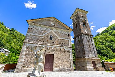 Isola Santa, San Jacapo Church, Apuan Alps, Garfagnana, Tuscany, Italy, Europe