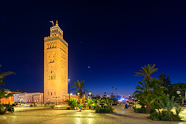 Koutoubia Mosque (Kutubiyya Mosque) and minaret at dusk, UNESCO World Heritage Site, Marrakesh, (Marrakech), Morocco, North Africa, Africa
