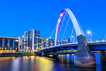 Clyde Arc bridge, Squinty bridge, River Clyde, Glasgow, Scotland, United Kingdom, Europe