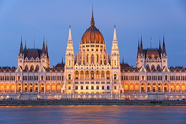 Hungarian Parliament at night on the River Danube, UNESCO World Heritage Site, Budapest, Hungary, Europe