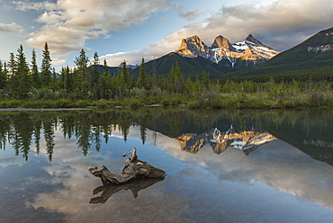 Three Sisters sunrise at Policeman Creek, Canmore, Alberta, Canadian Rockies, Canada, North America