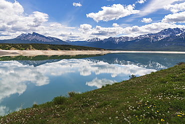 Abraham Lake in Spring, Banff National Park and Kootenay Plains, Alberta, Canadian Rockies, Canada, North America