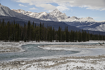 Athabasca River in winter, Icefields Parkway, Jasper National Park, UNESCO World Heritage Site, Alberta, Canadian Rockies, Canada, North America