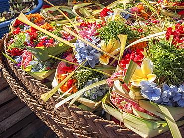 Offerings of flowers for sale, Denpasar, Bali, Indonesia, Southeast Asia, Asia