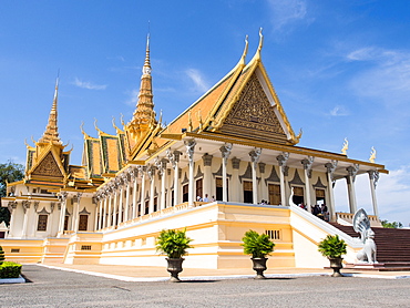 The throne hall at the Royal Palace, Phnom Penh, Cambodia, Indochina, Southeast Asia, Asia