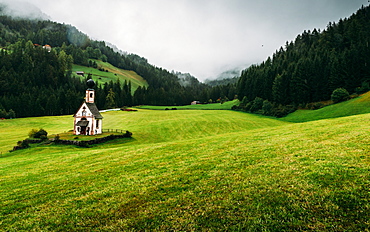 St. Johann church, Santa Maddalena, Val di Funes, Dolomites, Bolzano province, Trentino-Alto Adige, Italy, Europe