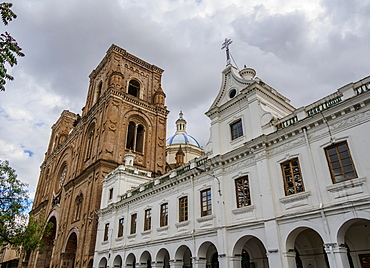 Cathedral of the Immaculate Conception and San Luis Seminary, Calderon Park, Cuenca, Azuay Province, Ecuador, South America