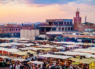 Jemaa el-Fnaa (Jemaa el-Fna) at sunset, square and market in the Old Medina, UNESCO World Heritage Site, Marrakesh, Marrakesh-Safi Region, Morocco, North Africa, Africa