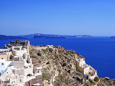 View towards the castle, Oia Village, Santorini (Thira) Island, Cyclades, Greek Islands, Greece, Europe