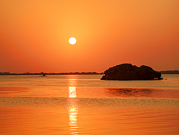 San Pedro Lagoon at sunset, San Pedro Town, Ambergris Caye, Belize District, Belize