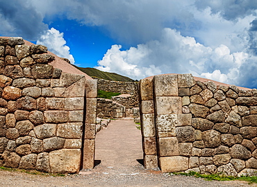 Puka Pukara Ruins, Cusco Region, Peru, South America