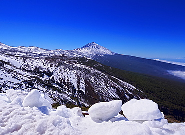 Teide National Park covered with snow, UNESCO World Heritage Site, Tenerife Island, Canary Islands, Spain, Europe