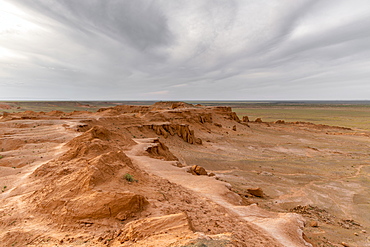 Flaming cliffs, Bajanzag, South Gobi province, Mongolia, Central Asia, Asia