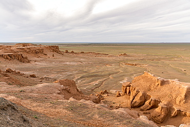 Flaming cliffs, Bajanzag, South Gobi province, Mongolia, Central Asia, Asia