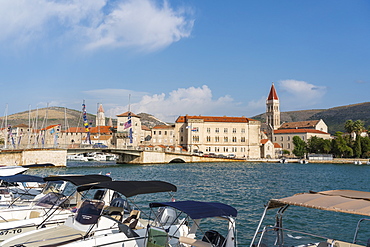 Boats and the bridge that connects the old town to the island of Ciovo, Trogir, Split-Dalmatia county, Croatia, Europe