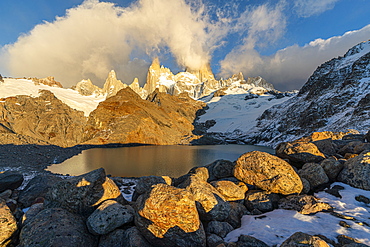 Fitz Roy range in the morning at Laguna Los Tres, El Chalten, Los Glaciares National Park, UNESCO World Heritage Site, Santa Cruz province, Argentina, South America