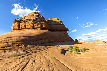 Rock formation on the way to Delicate Arch, Arches National Park, Moab, Grand County, Utah, United States of America, North America