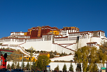 The Potala Palace of Lhasa, UNESCO World Heritage Site, Lhasa, Tibet, China, Asia