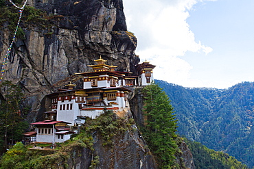 The Taktsang (Tigers Nest) Monastery, Paro, Bhutan, Himalayas, Asia