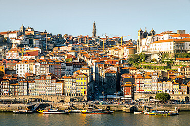 The view over the Douro River looking towards the Ribeira district of Porto, UNESCO World Heritage Site, Porto, Portugal, Europe