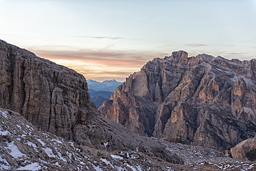 Lagazuoi at sunset, Dolomites, Veneto, Italy, Europe