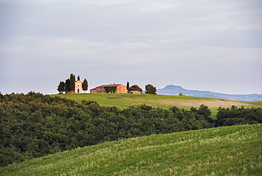 Vitaleta church at sunset, San Quirico, Val d'Orcia (Orcia Valley), UNESCO World Heritage Site, Tuscany, Italy, Europe