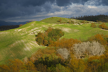 Italy, Umbria, Gubbio, Apennines in Spring