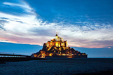 Mont Saint-Michel (Mont-St. Michel) at dusk, UNESCO World Heritage Site, Normandy, France, Europe