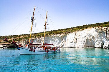 Tour boats in Kleftiko Bay, white cliffs of Kleftiko, Milos, Cyclades Islands, Greek Islands, Aegean Sea, Greece, Europe