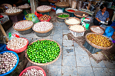 Tropical spices and fruits sold at a local market in Hanoi, Vietnam, Indochina, Southeast Asia, Asia