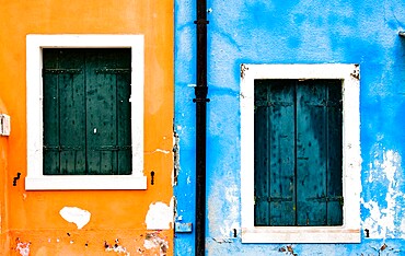 Brightly colored fishermen's houses in Burano, Metropolitan City of Venice, Veneto, Italy, Europe