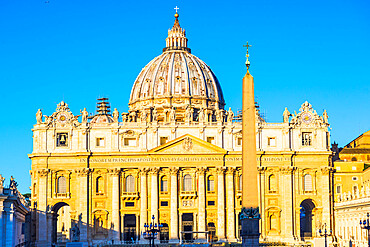 St. Peter's Basilica in early morning light, UNESCO World Heritage Site, Vatican City, Rome, Lazio, Italy, Europe