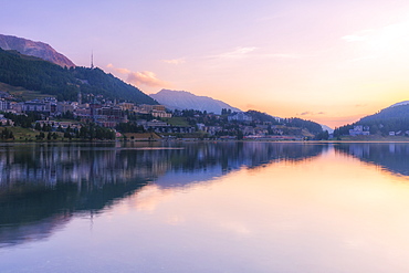 Sunrise at Lake of St. Moritz (Lej da San Murezzan), Sankt Moritz, Engadine Valley, Graubunden, Switzerland, Europe