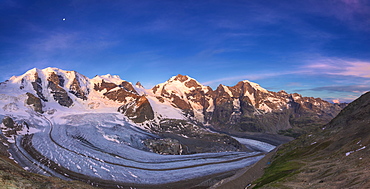 Panoramic view of Vedret Pers Glacier at sunrise, Diavolezza Refuge, Bernina Pass, Engadine, Graubunden, Switzerland, Europe