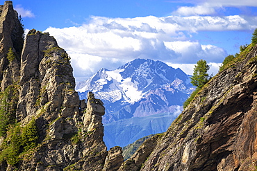 Mount Disgrazia between two rocky peaks, Valgerola, Orobie Alps, Valtellina, Lombardy, Italy, Europe