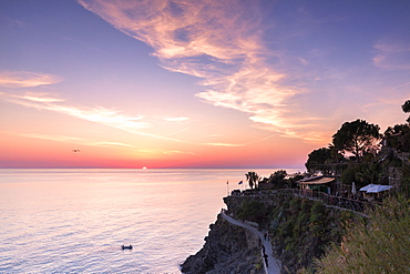 Sunset on the sea above the panoramic footpath of Manarola, Cinque Terre, UNESCO World Heritage Site, Liguria, Italy, Europe