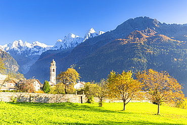 Traditional village of Soglio during autumn, Soglio, Bregaglia valley, Graubunden, Switzerland, Europe