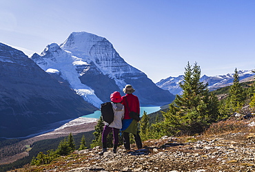 Hiking in the Mount Robson Provincial Park, UNESCO World Heritage Site, with a view of the Whitehorn Mountain, Canadian Rockies, British Columbia, Canada, North America