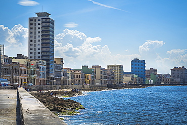 Malecon, La Habana (Havana), Cuba, West Indies, Caribbean, Central America