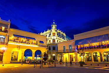 Old Town Square, Plaza Vieja at night, La Habana Vieja, UNESCO World Heritage Site, La Habana (Havana), Cuba, West Indies, Caribbean, Central America