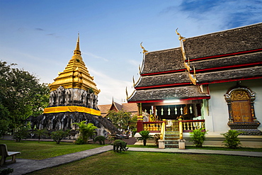 Chedi Chiang Lom at Wat Chiang Man Buddhist temple complex at dusk, Chiang Mai, Thailand, Southeast Asia, Asia