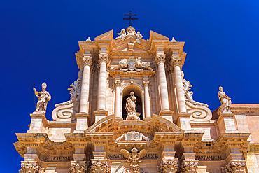 Ortygia Syracuse Cathedral dating from the 7th century, Baroque facade, Duomo Square, Ortygia, UNESCO World Heritage Site, Syracuse, Sicily, Italy, Mediterranean, Europe