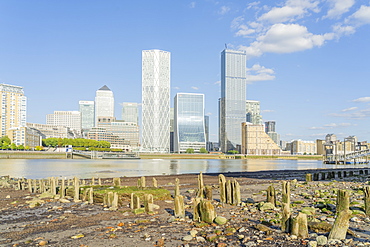 Canary Wharf and the River Thames, Docklands, London, England, United Kingdom, Europe