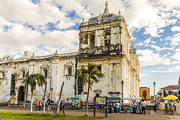 A view of the Cathedral of the Assumption of Mary, UNESCO World Heritage Site, from Parque Central, Leon, Nicaragua, Central America