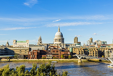 St. Paul's Cathedral and the London skyline, London, England, United Kingdom, Europe