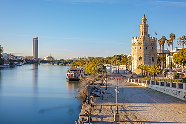 Torre del Oro (The Golden Tower), a dodecagonal military watchtower, Seville, Andalucia, Spain, Europe