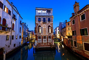 Palazzo Tetta at night, Venice, UNESCO World Heritage Site, Veneto, Italy, Europe