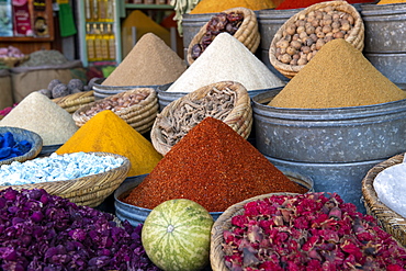 Colourful display of spices in spice market (Rahba Kedima Square) in the souks of Marrakech, Morocco, North Africa, Africa